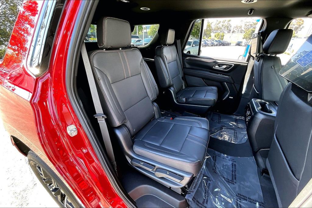 Used 2023 Chevrolet Tahoe RST w/ RST Performance Edition AWD/4WD image 18