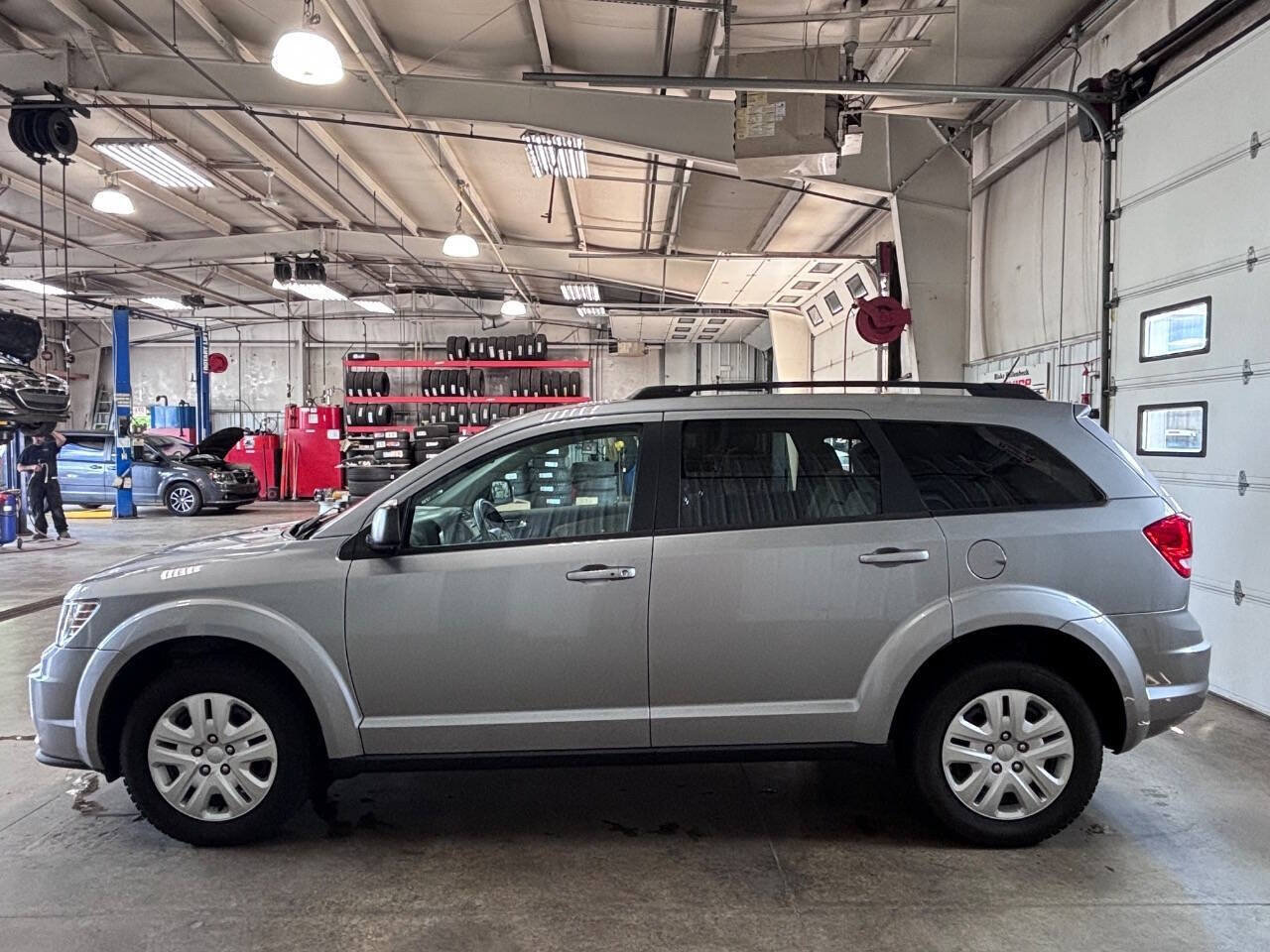Used 2018 Dodge Journey SE w/ Safe & Sound Group AWD/4WD image 1