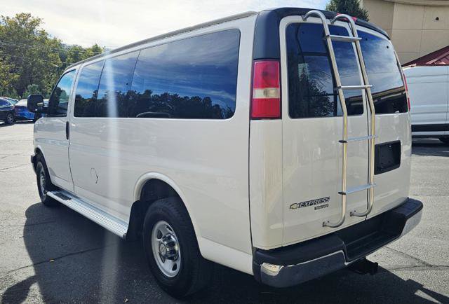 Used 2015 Chevrolet Express 3500 LT w/ LT Preferred Equipment Group RWD image 8