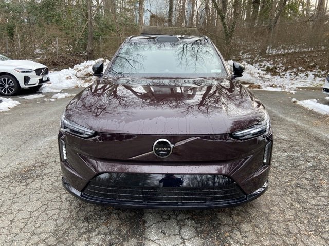 New 2025 Volvo EX90 Ultra image 2