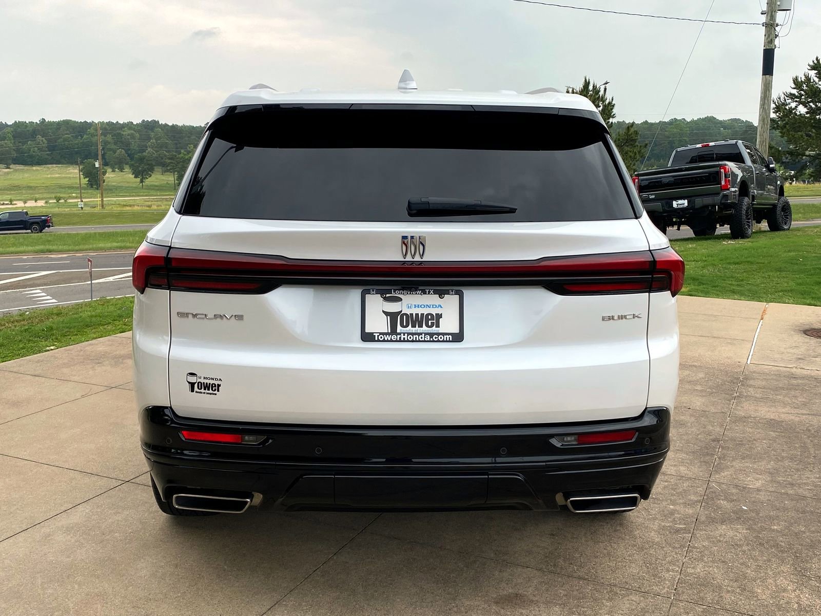 Used 2025 Buick Enclave Sport Touring FWD image 5