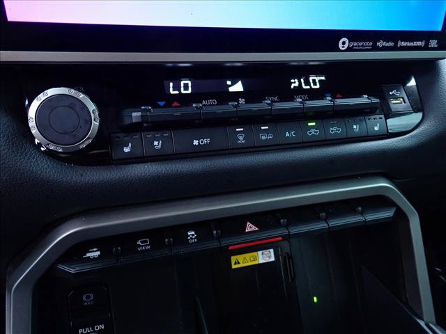 Used 2024 Toyota Tundra Limited AWD/4WD image 19