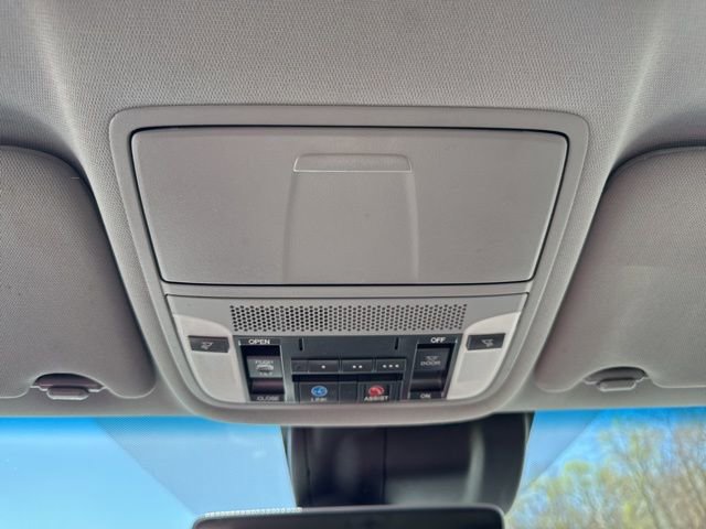 Used 2017 Acura MDX SH-AWD w/ Advance Package image 25