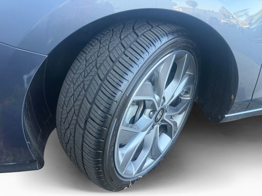 Used 2019 Hyundai Elantra GT N Line FWD image 9