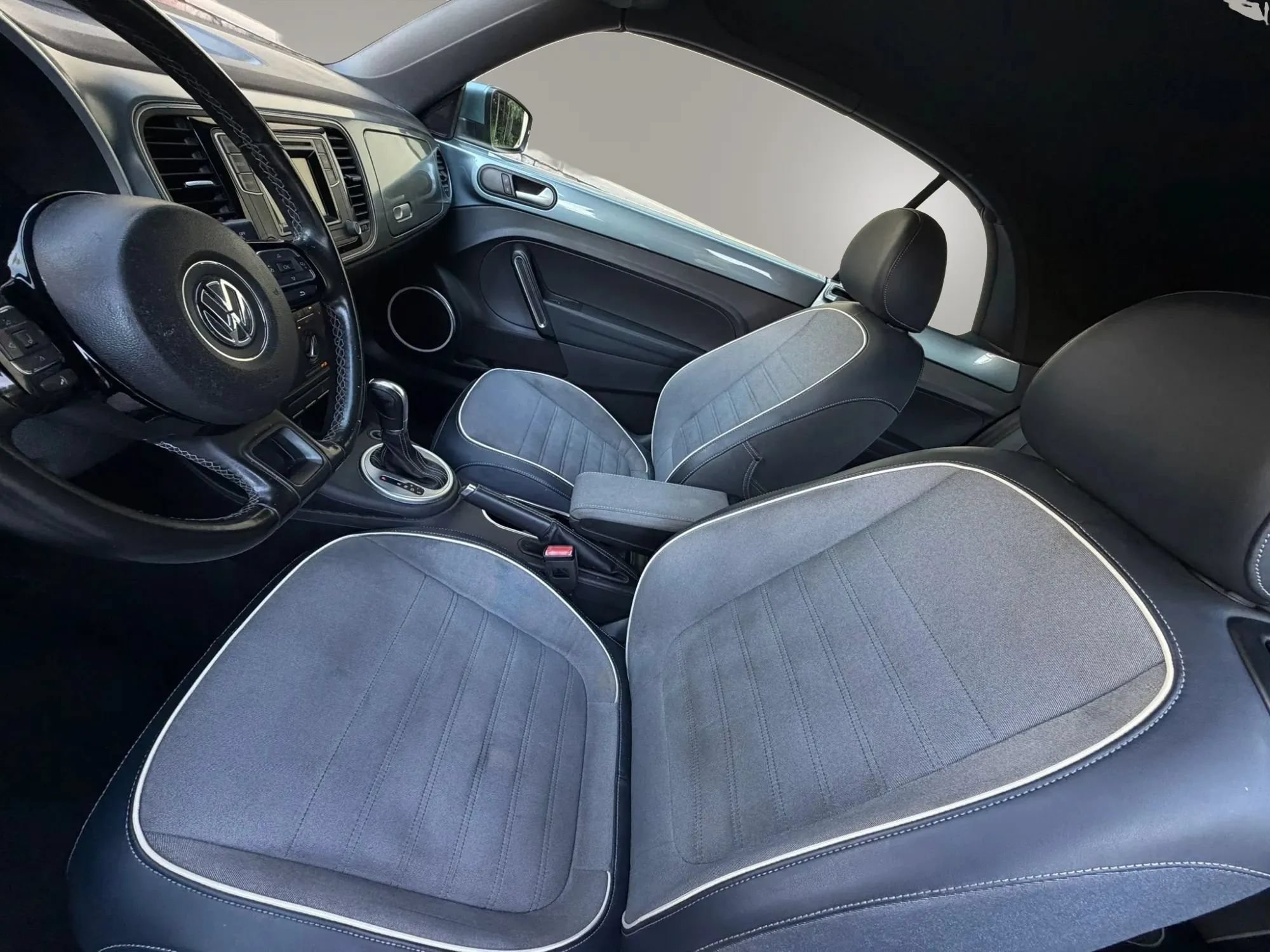 Used 2016 Volkswagen Beetle 1.8T Denim FWD image 12