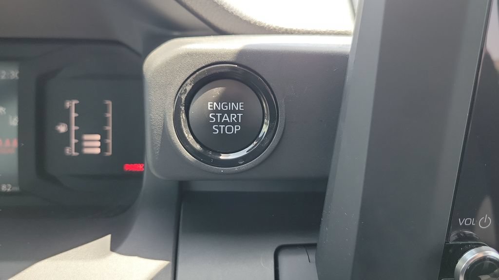 Certified 2024 Toyota Tacoma SR AWD/4WD image 23
