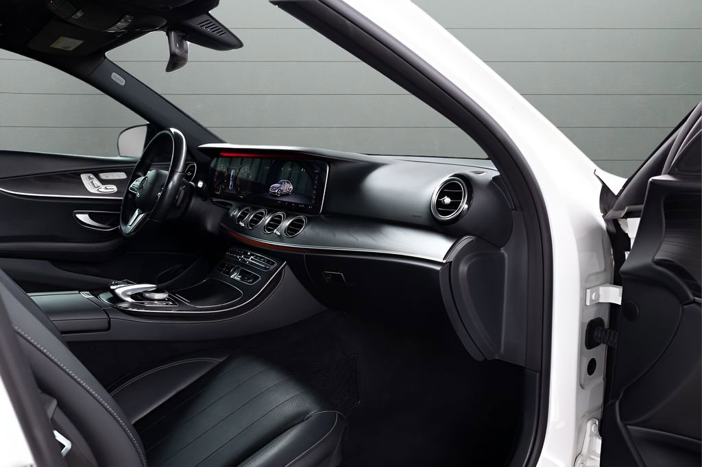 Used 2020 Mercedes-Benz E 350 Sedan image 80