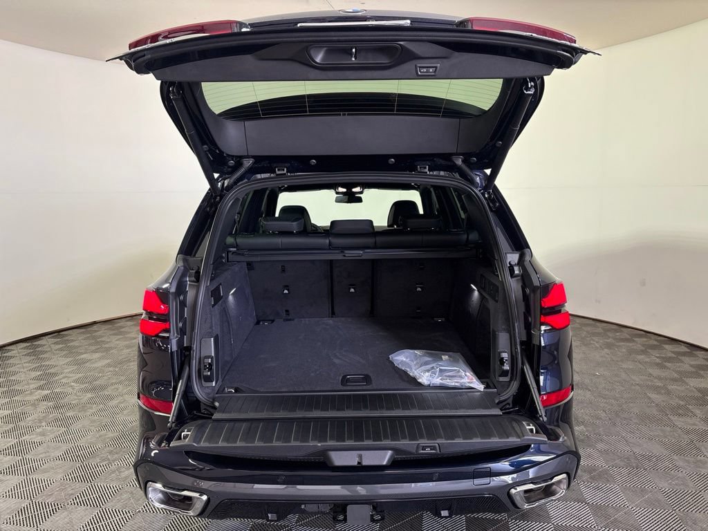 New 2026 BMW X5 xDrive40i w/ M Sport Package AWD/4WD image 35