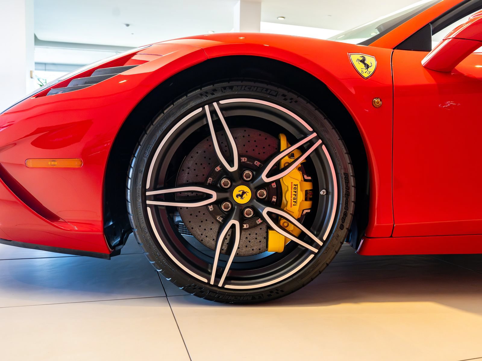Certified 2015 Ferrari 458 Speciale A RWD image 3