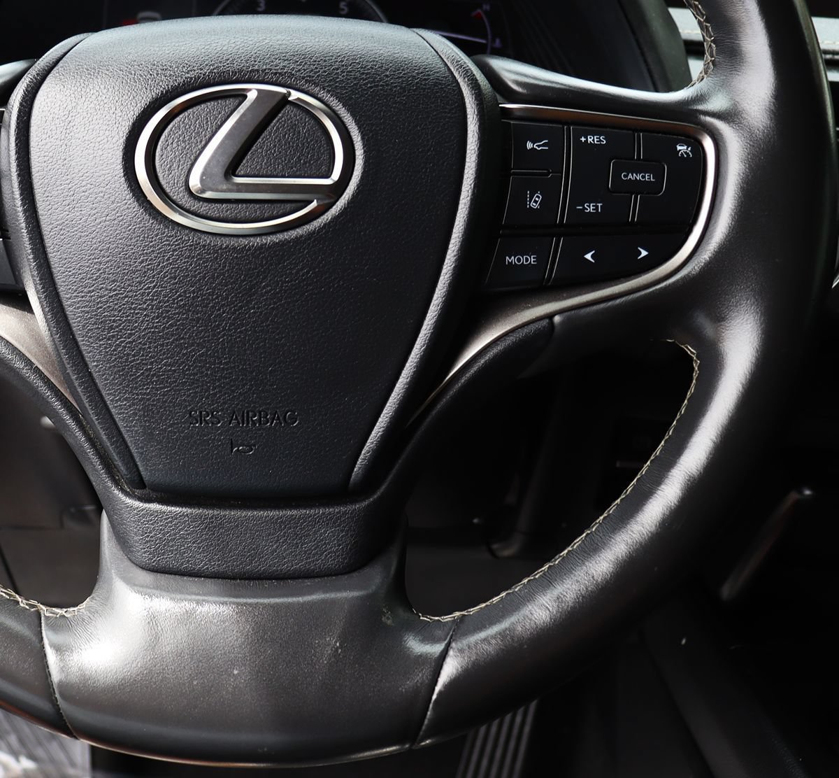 Used 2019 Lexus UX 200 w/ Premium Package FWD image 56