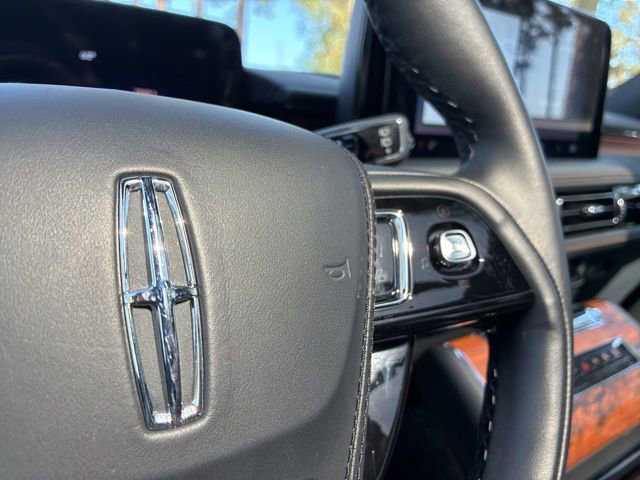 Certified 2025 Lincoln Aviator Black Label AWD/4WD image 29
