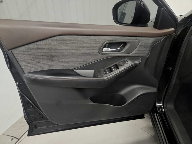 Used 2023 Nissan Rogue SV FWD image 21