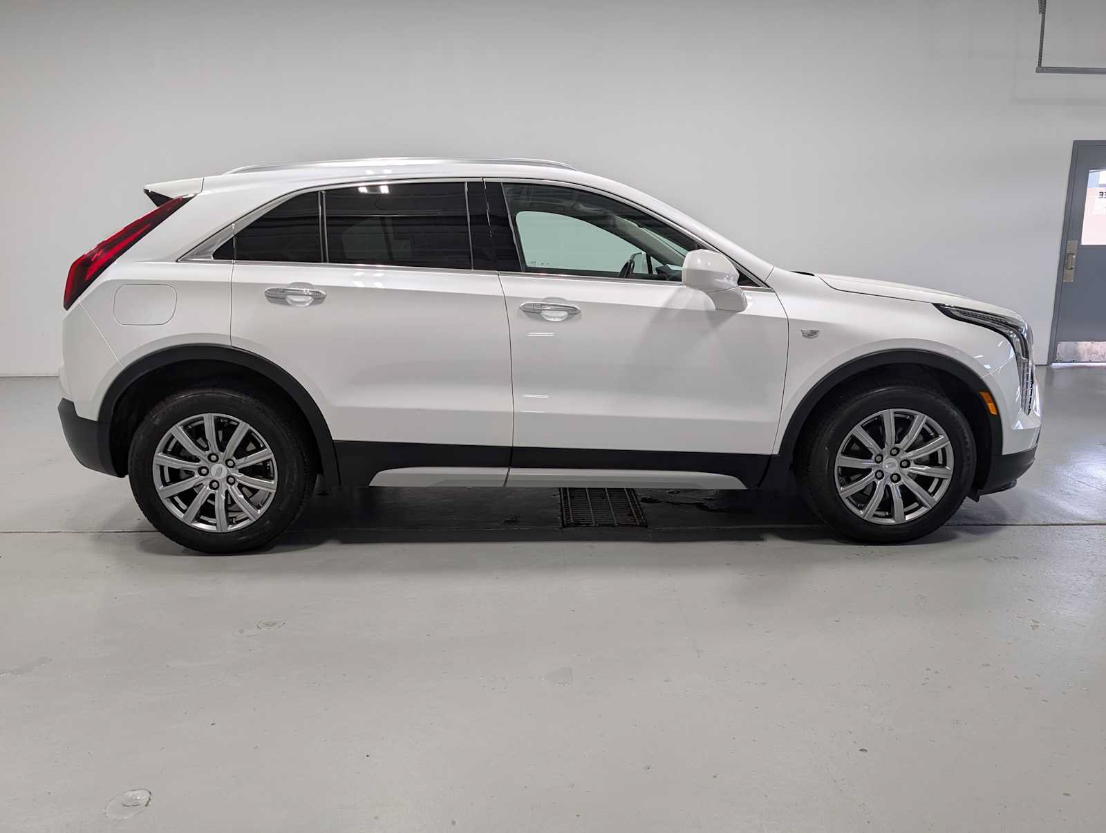 Used 2019 Cadillac XT4 Premium Luxury AWD/4WD image 7