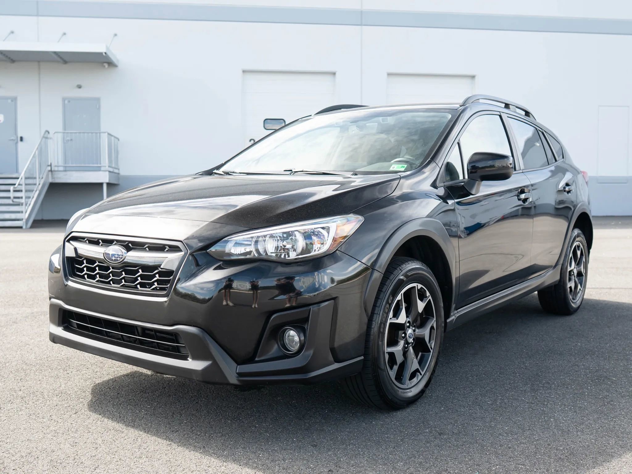 Used 2018 Subaru Crosstrek 2.0i Premium w/ Eyesight System image 2