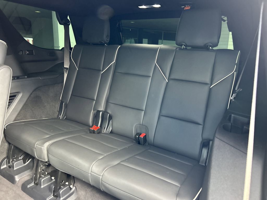 Certified 2024 Cadillac Escalade Premium Luxury image 18
