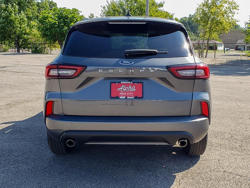 Used 2023 Ford Escape ST-Line image 6