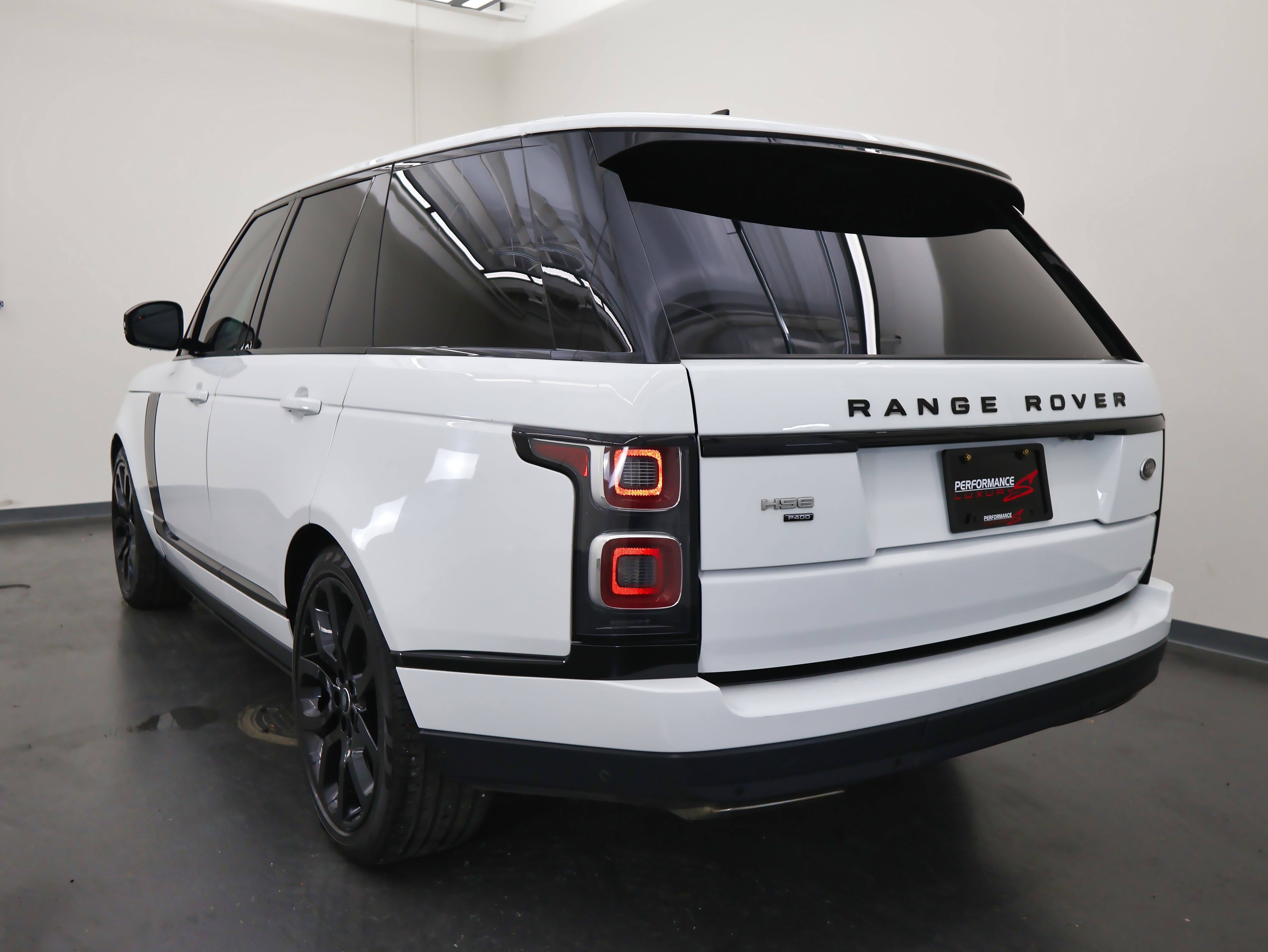 Used 2020 Land Rover Range Rover HSE image 5