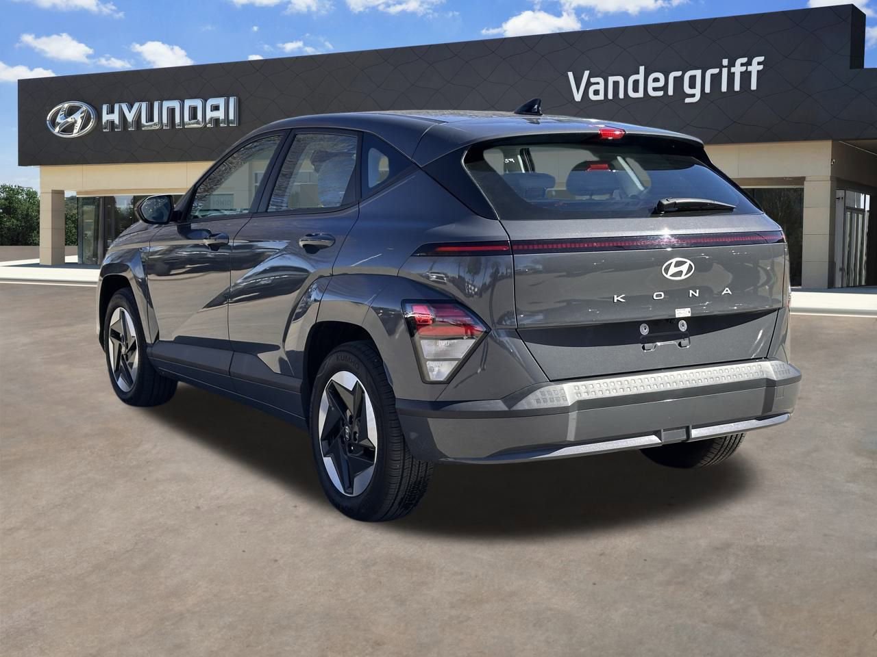 Used 2025 Hyundai Kona SE image 12