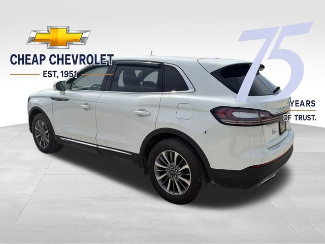 Used 2023 Lincoln Nautilus FWD image 3
