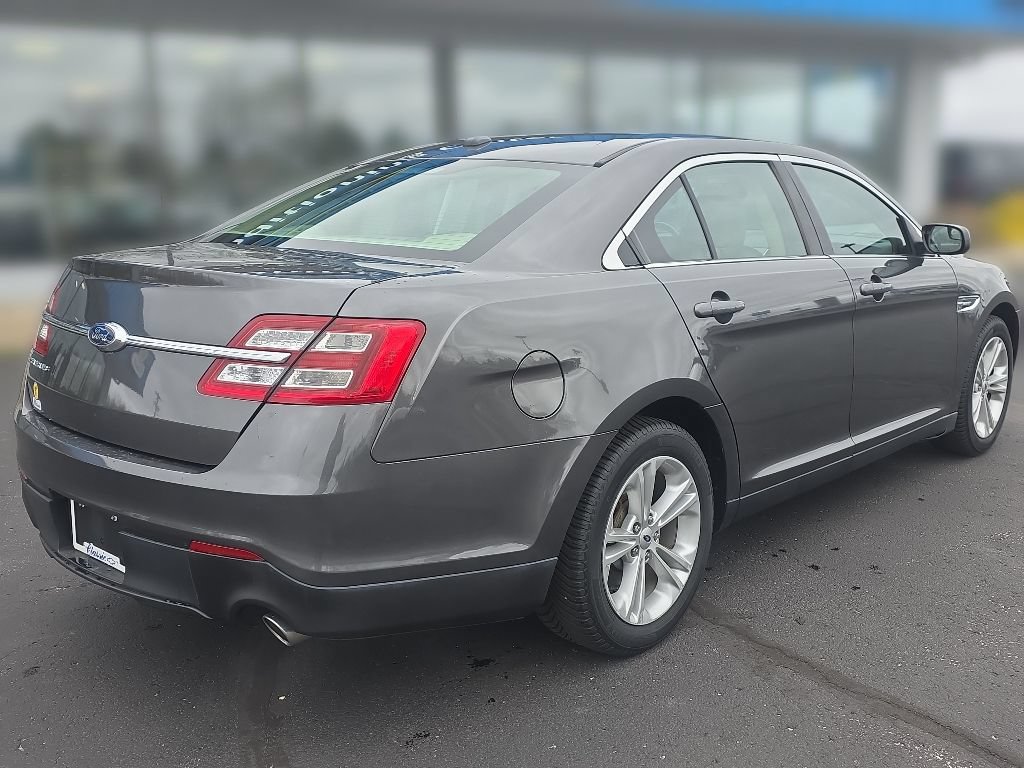 Used 2019 Ford Taurus SE FWD image 7