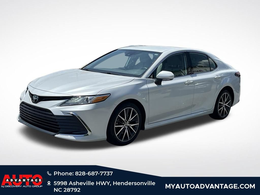 Used 2023 Toyota Camry XLE FWD image 5