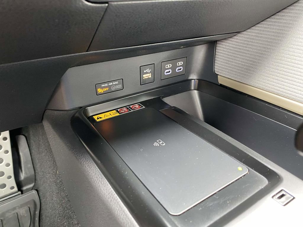 Used 2026 Toyota Camry SE FWD image 28