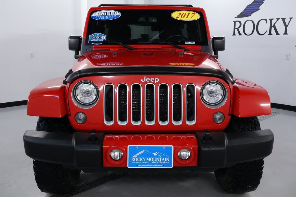 Used 2017 Jeep Wrangler Unlimited Sahara image 2