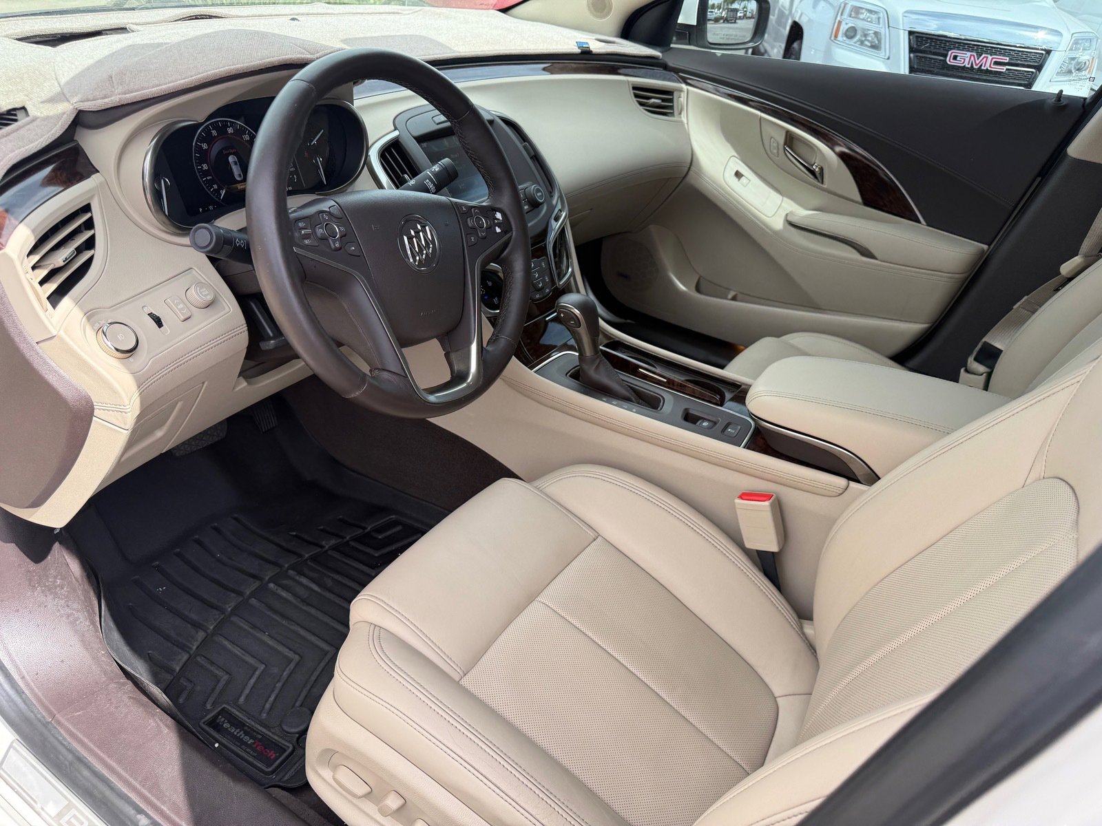 Used 2014 Buick LaCrosse Premium w/ Driver Confidence Package FWD image 12