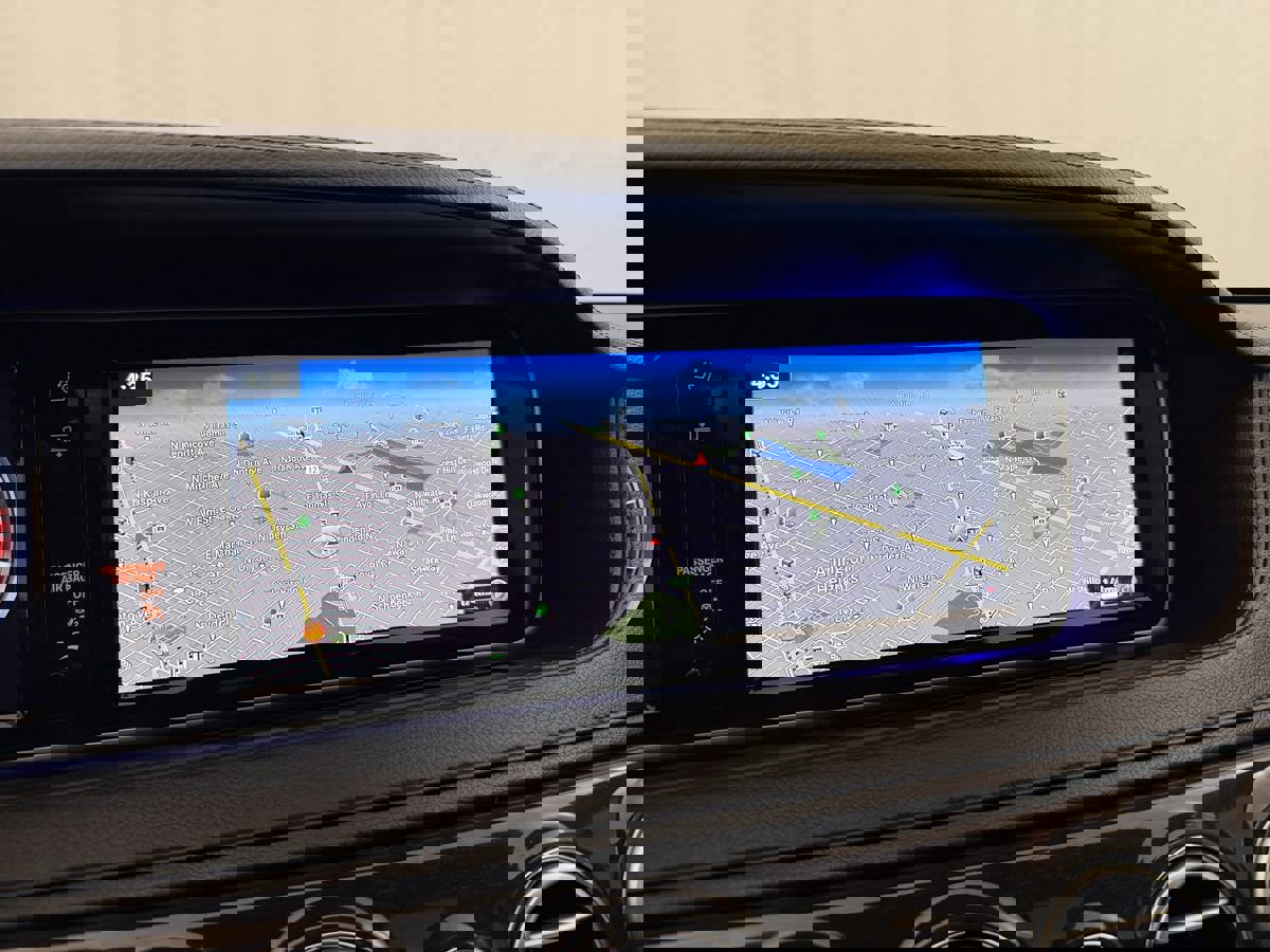 Used 2017 Mercedes-Benz S 550 4MATIC Sedan image 23