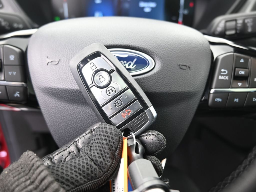 New 2026 Ford Escape SE image 34