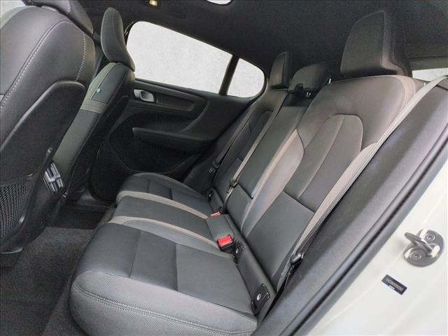 Certified 2023 Volvo C40 Recharge Core image 19