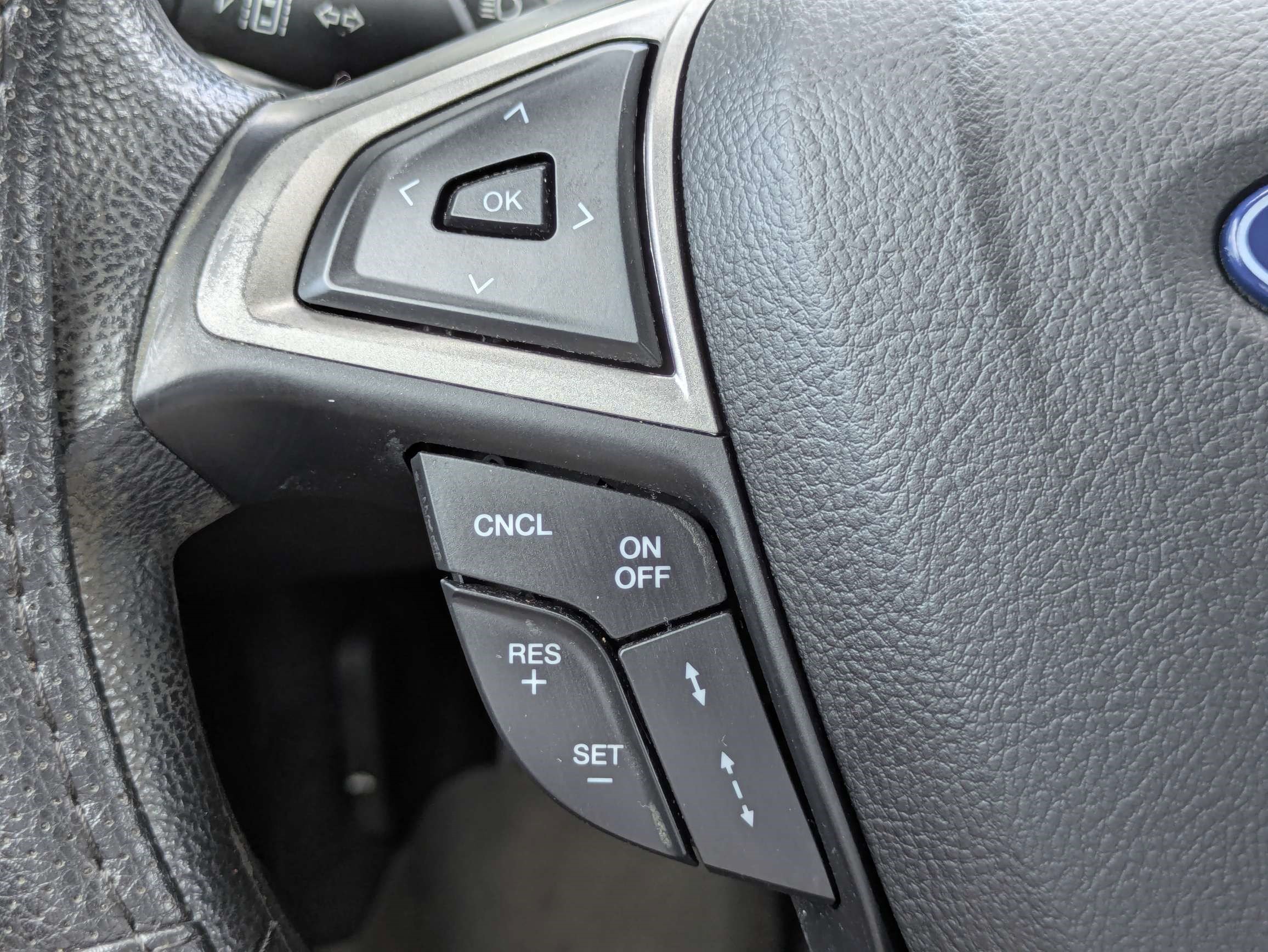 Used 2020 Ford Fusion SE FWD image 30