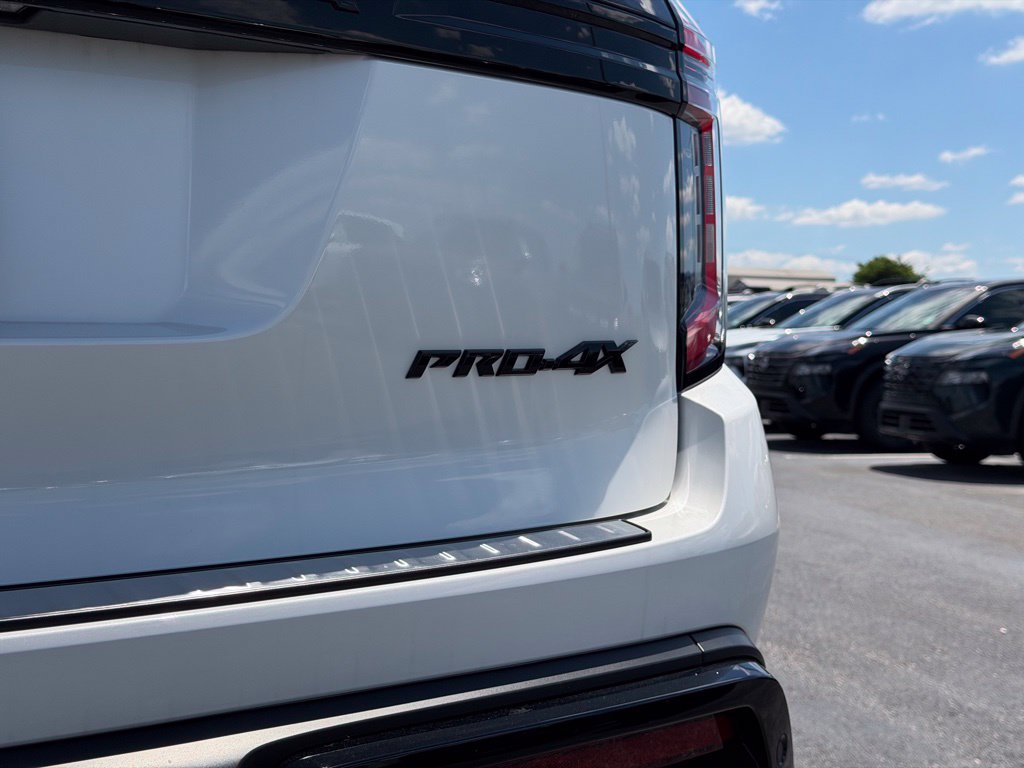 New 2026 Nissan Armada PRO-4X AWD/4WD image 32
