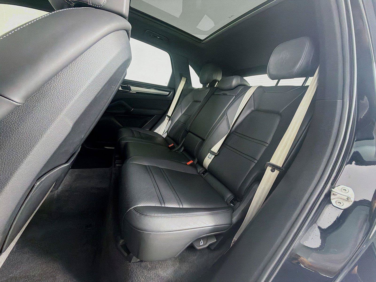 Certified 2023 Porsche Cayenne Platinum Edition AWD/4WD image 22