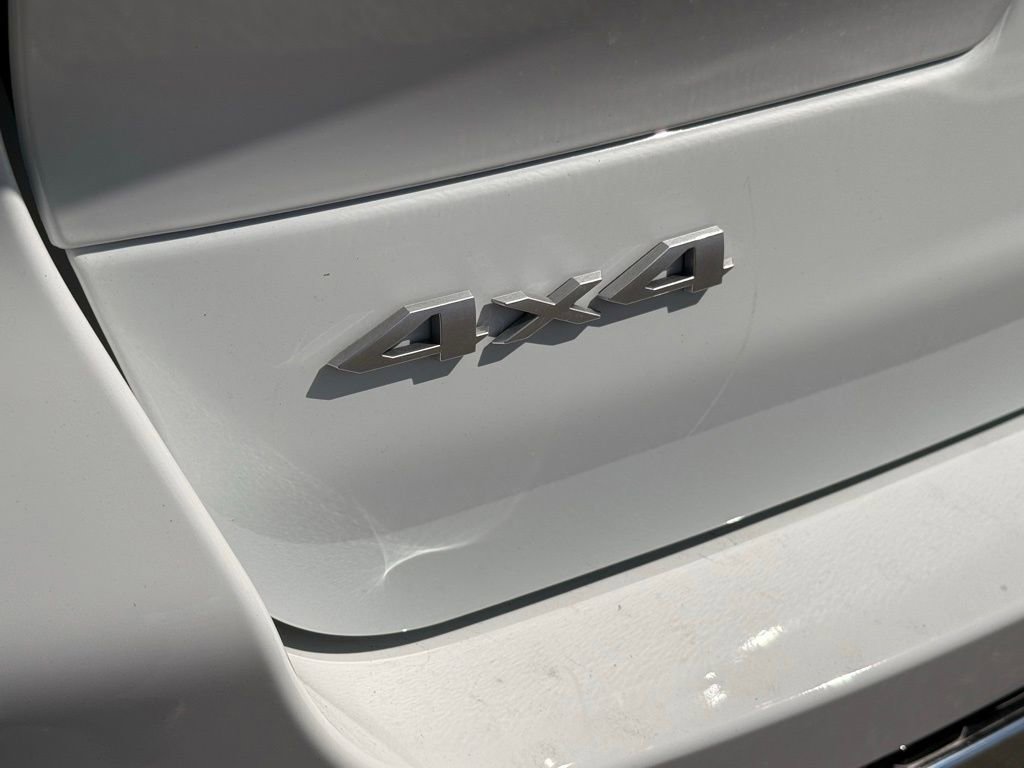 New 2026 Jeep Grand Cherokee L Laredo AWD/4WD image 33