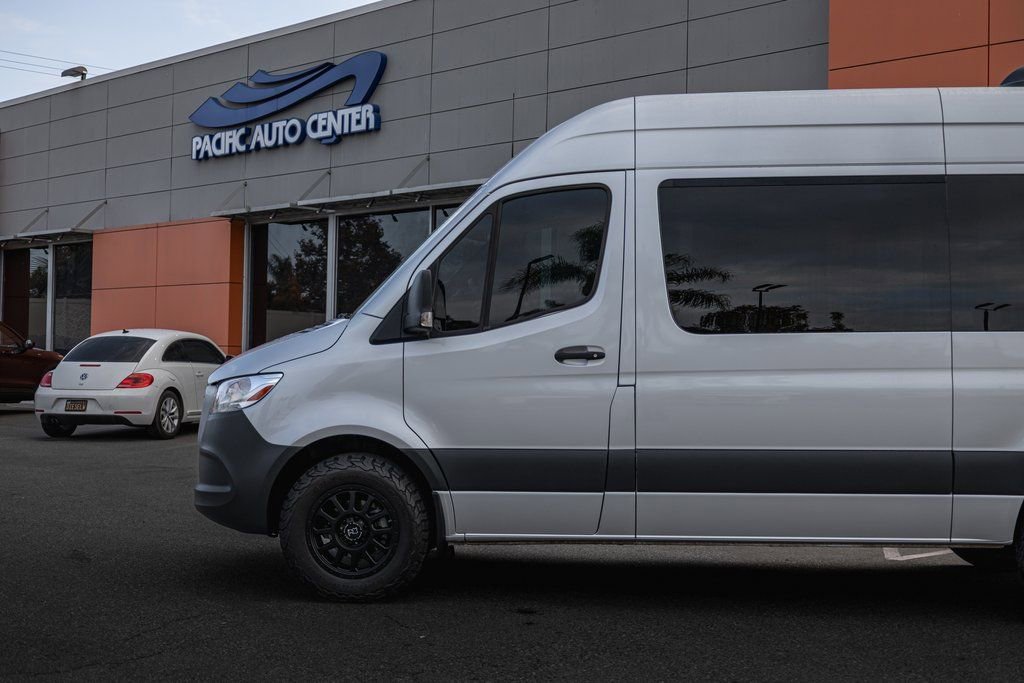 Used 2021 Mercedes-Benz Sprinter 2500 image 8