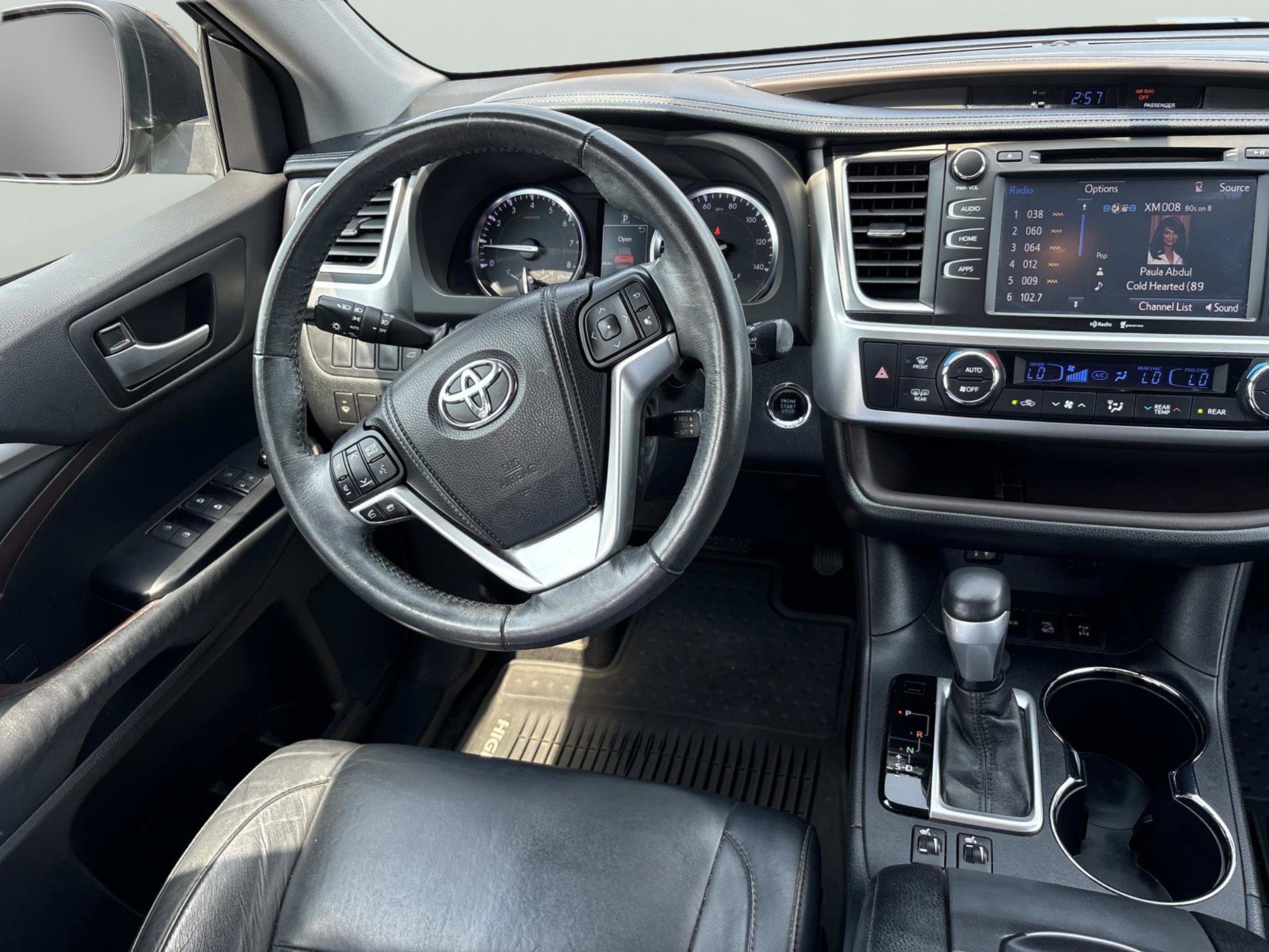 Used 2015 Toyota Highlander XLE AWD/4WD image 13