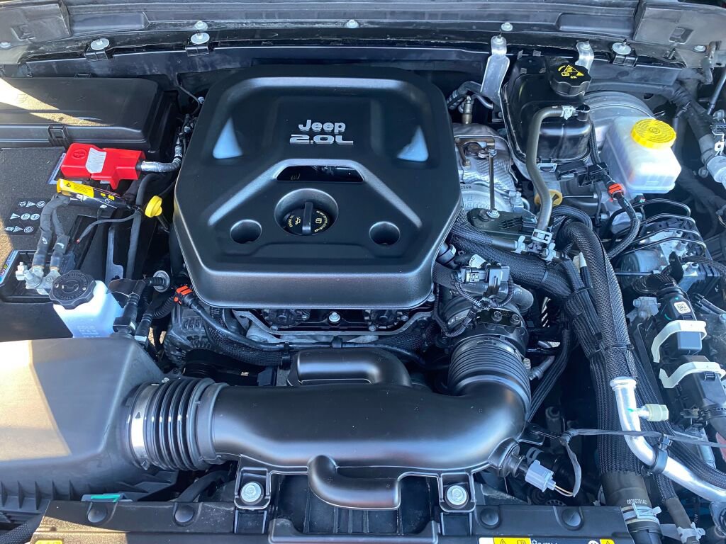 Used 2022 Jeep Wrangler Unlimited Sahara w/ Cold Weather Group image 23