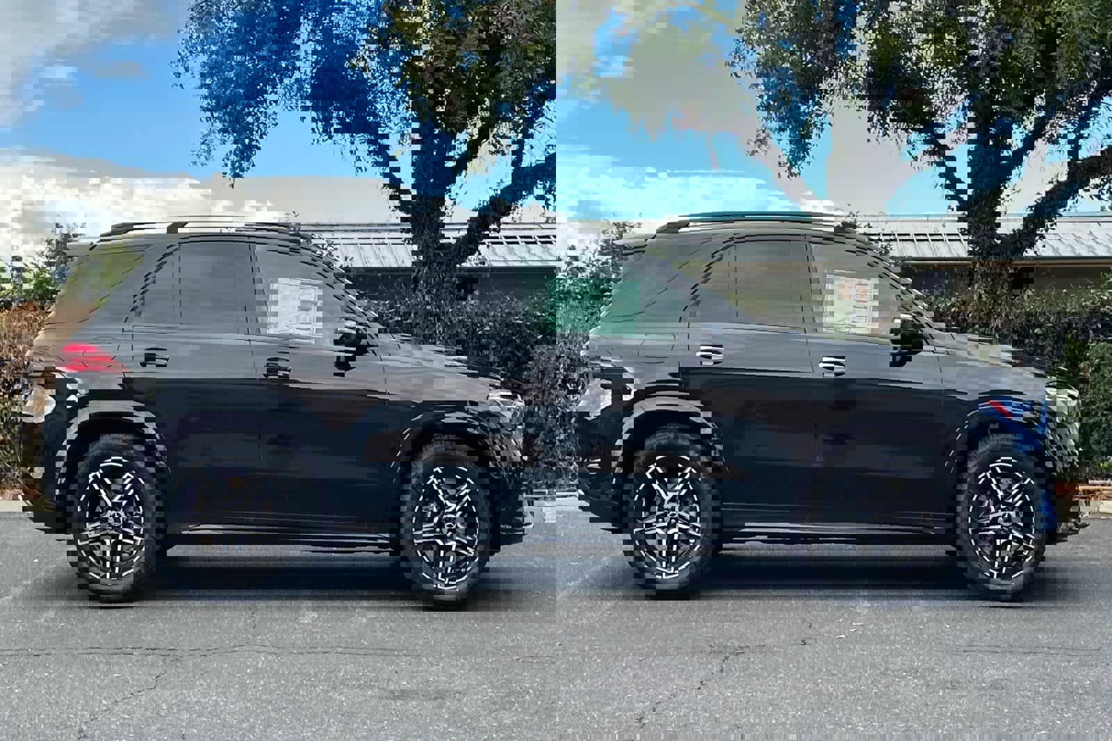 New 2026 Mercedes-Benz GLE 350 4MATIC image 2