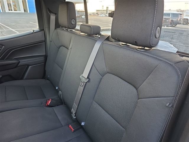 Used 2023 Chevrolet Colorado LT w/ LT Convenience Package II AWD/4WD image 39