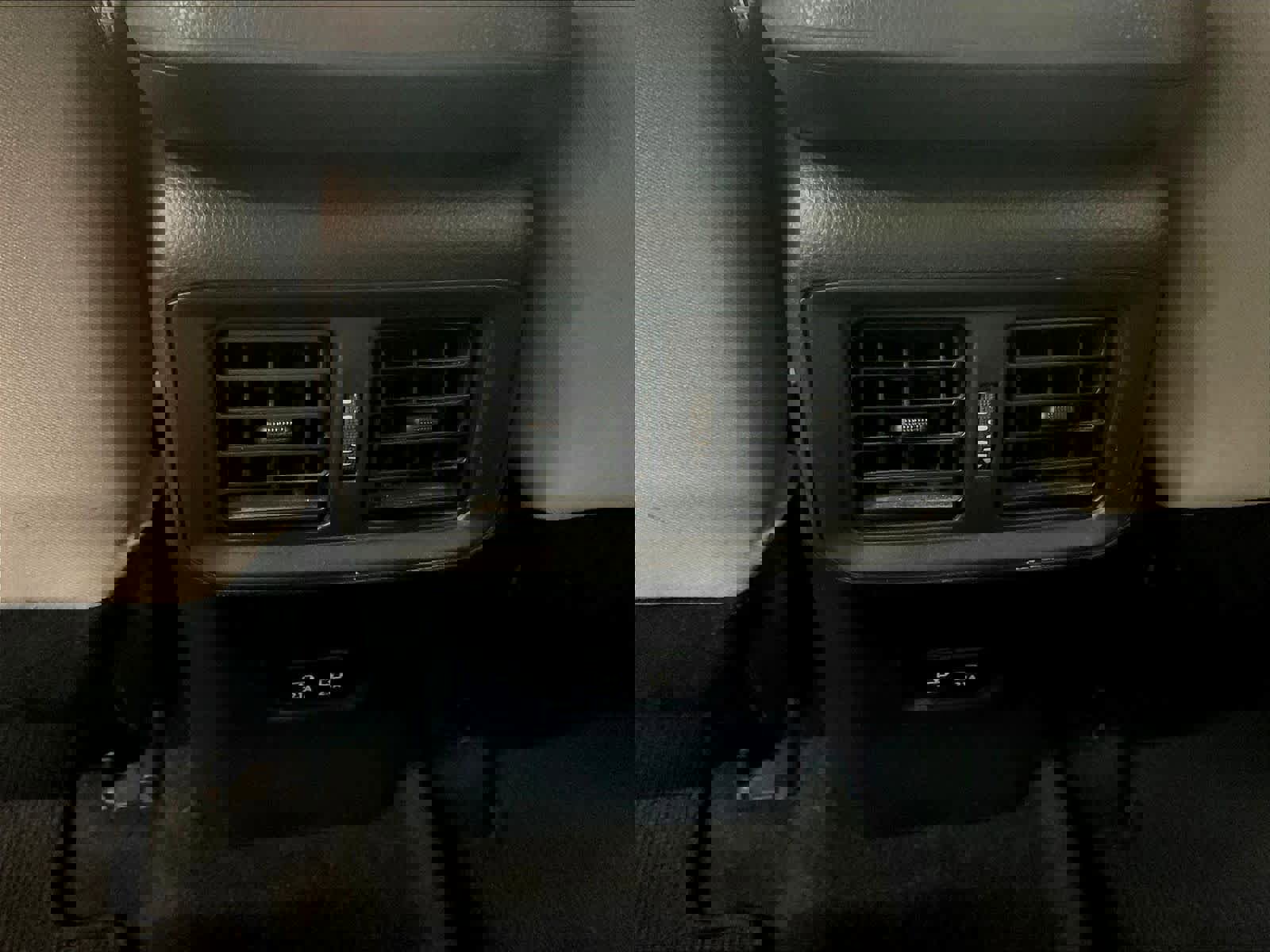 Used 2020 Toyota RAV4 XLE w/ Convenience Package image 34