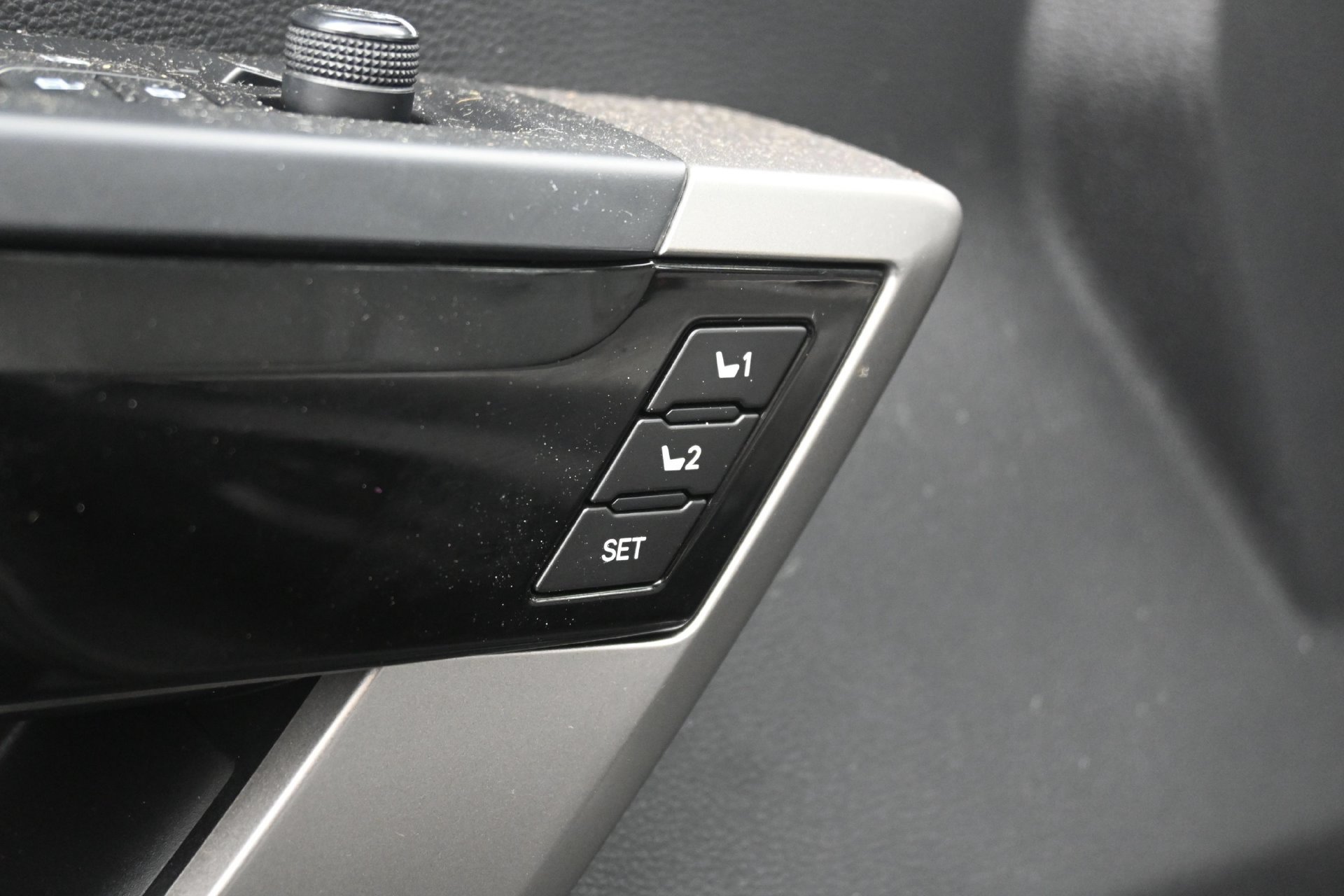 Used 2022 Toyota Tundra Limited AWD/4WD image 19