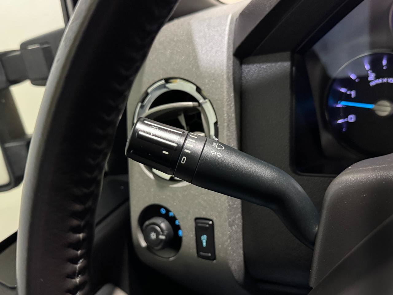Used 2011 Ford F350 Lariat w/ Chrome Pkg AWD/4WD image 23