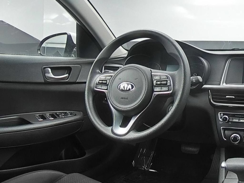 Used 2018 Kia Optima LX FWD image 28