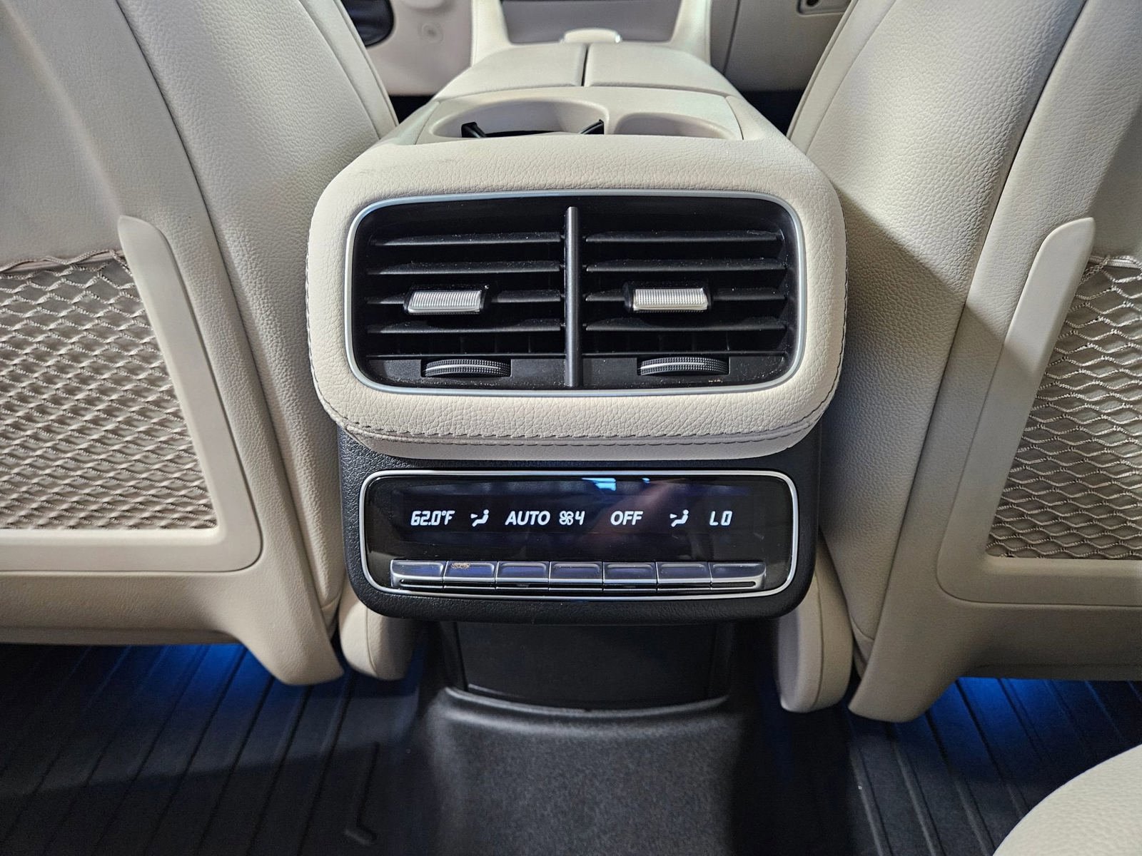 Used 2024 Mercedes-Benz GLS 450 4MATIC image 25