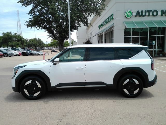Used 2025 Kia EV9 Wind AWD/4WD image 10