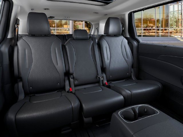New 2027 Kia Carnival SX FWD image 16