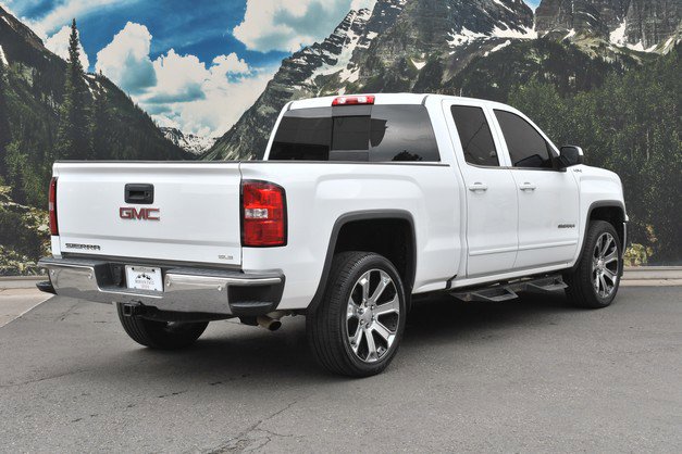 Used 2018 GMC Sierra 1500 SLE w/ SLE Value Package AWD/4WD image 3