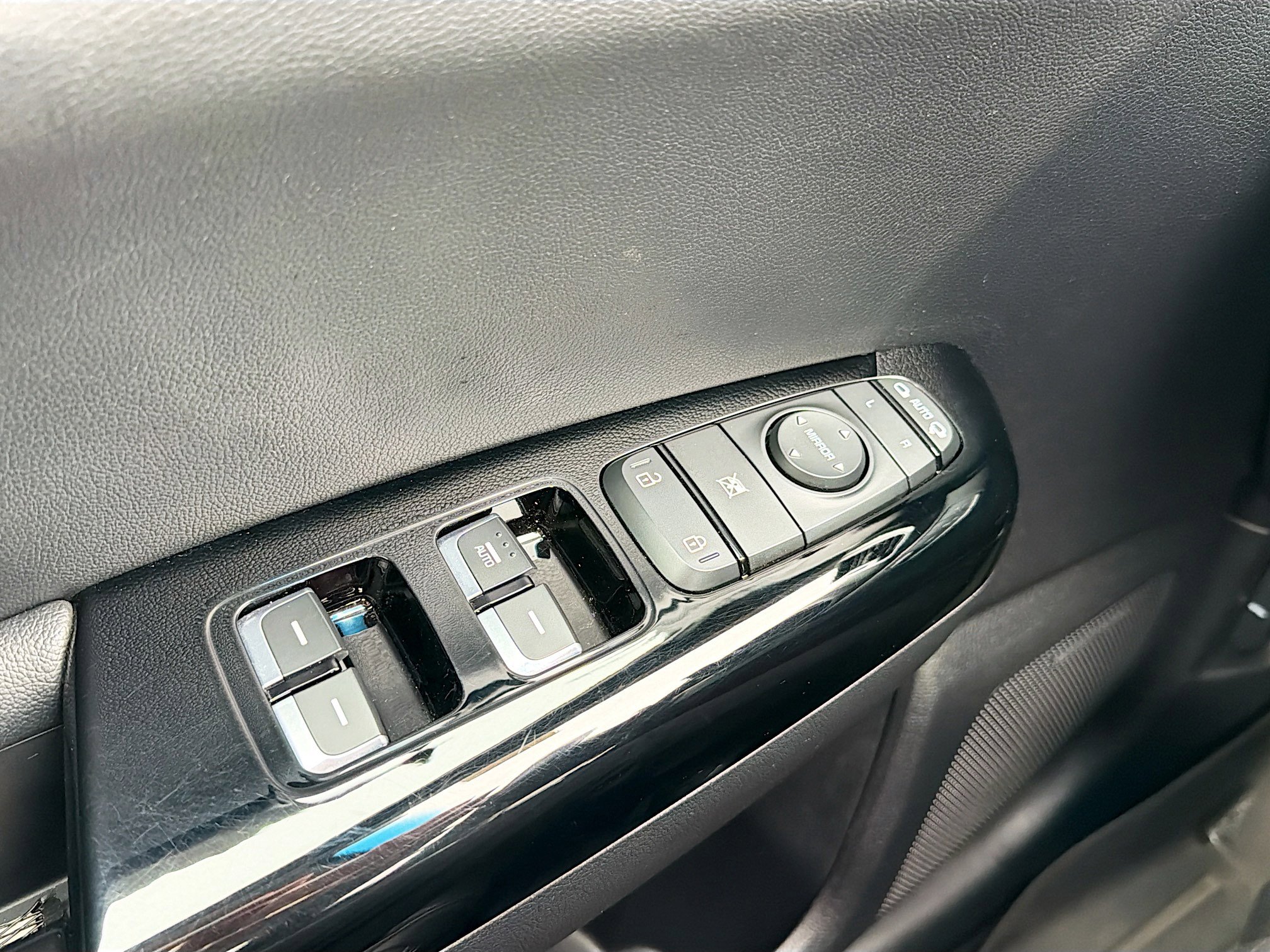 Used 2017 Kia Sportage SX image 8