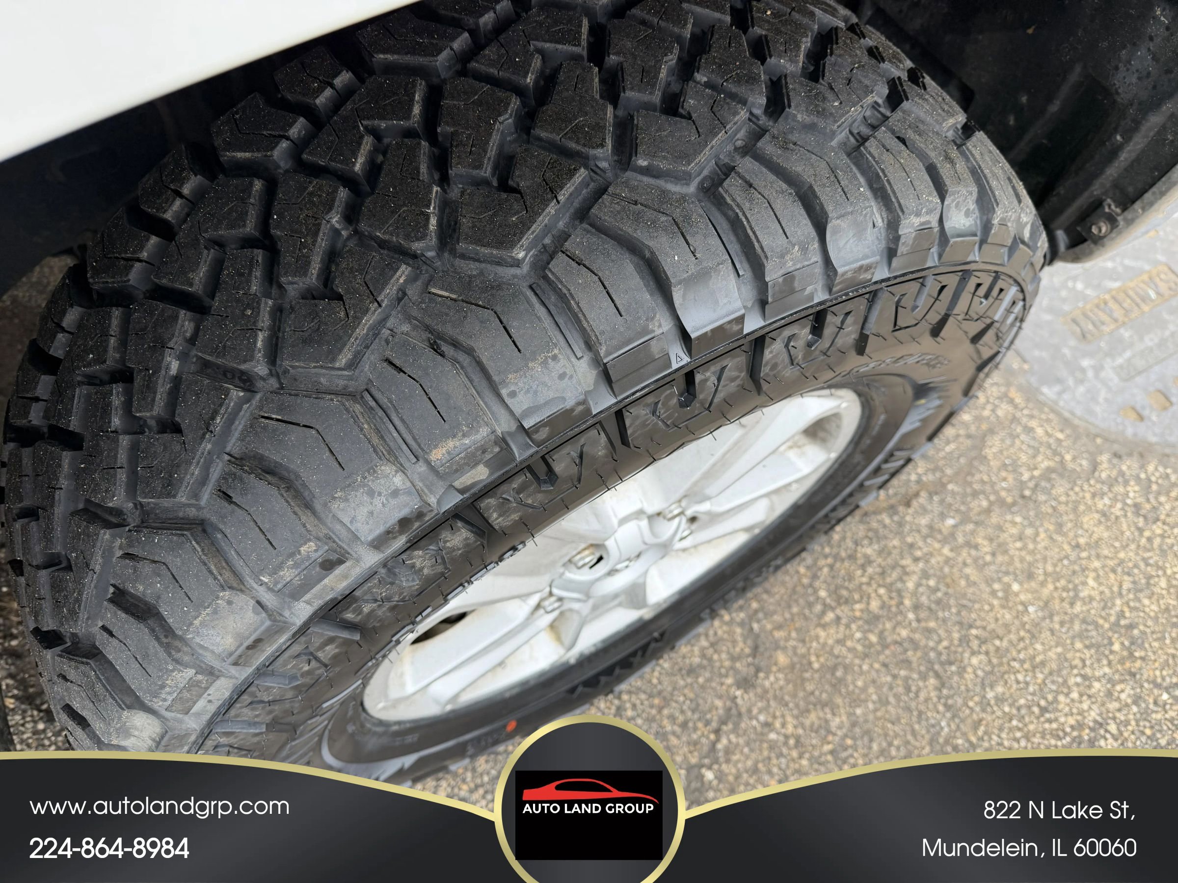 Used 2015 Toyota Tundra SR5 w/ SR5 Upgrade Package image 23